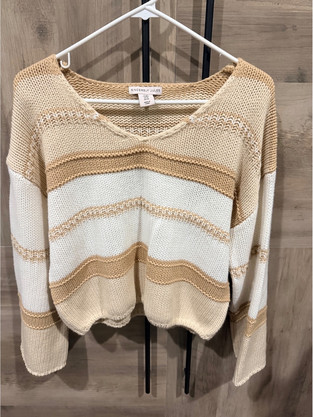 Sincerely Jules Women's Medium Striped V-Neck Knit Sweater Beige White